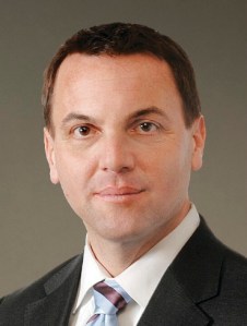 Hukak headshot closeup