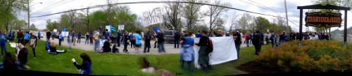 Many hundreds protest in front of Marineland in Niagara Falls, Ontario this May 17th despeite efforts by Marineland and the City of Niagara Falls council to stop them.