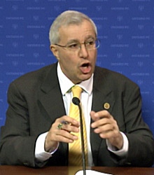 Ontario Conservative Party critic Vic Fedeli