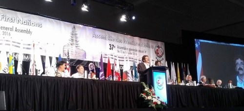 Niagara Falls MPP Wayne Gates addresses First Nations assembly