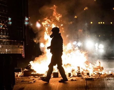 charlotte-fires-riots